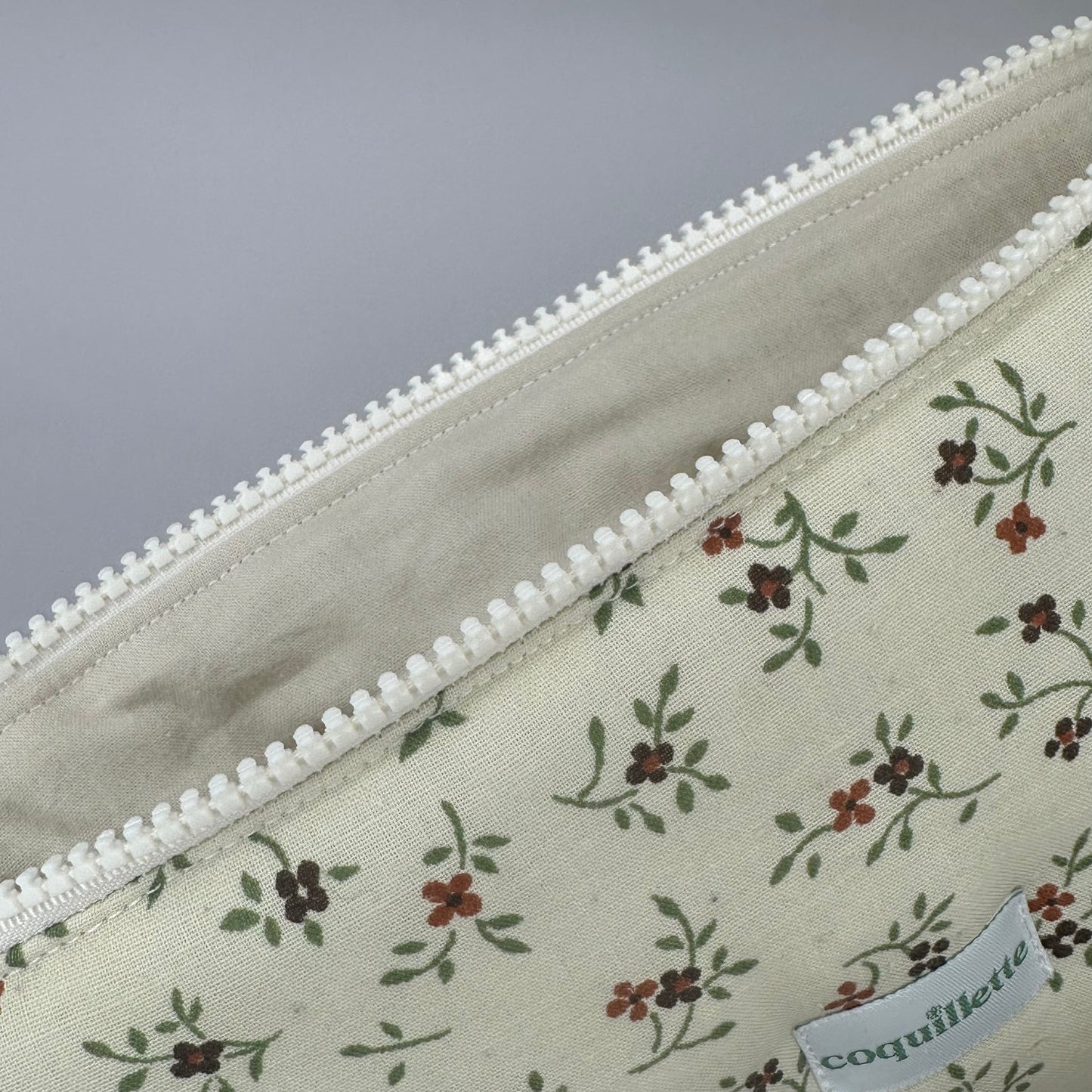 Grande Pochette Fleuris Marron