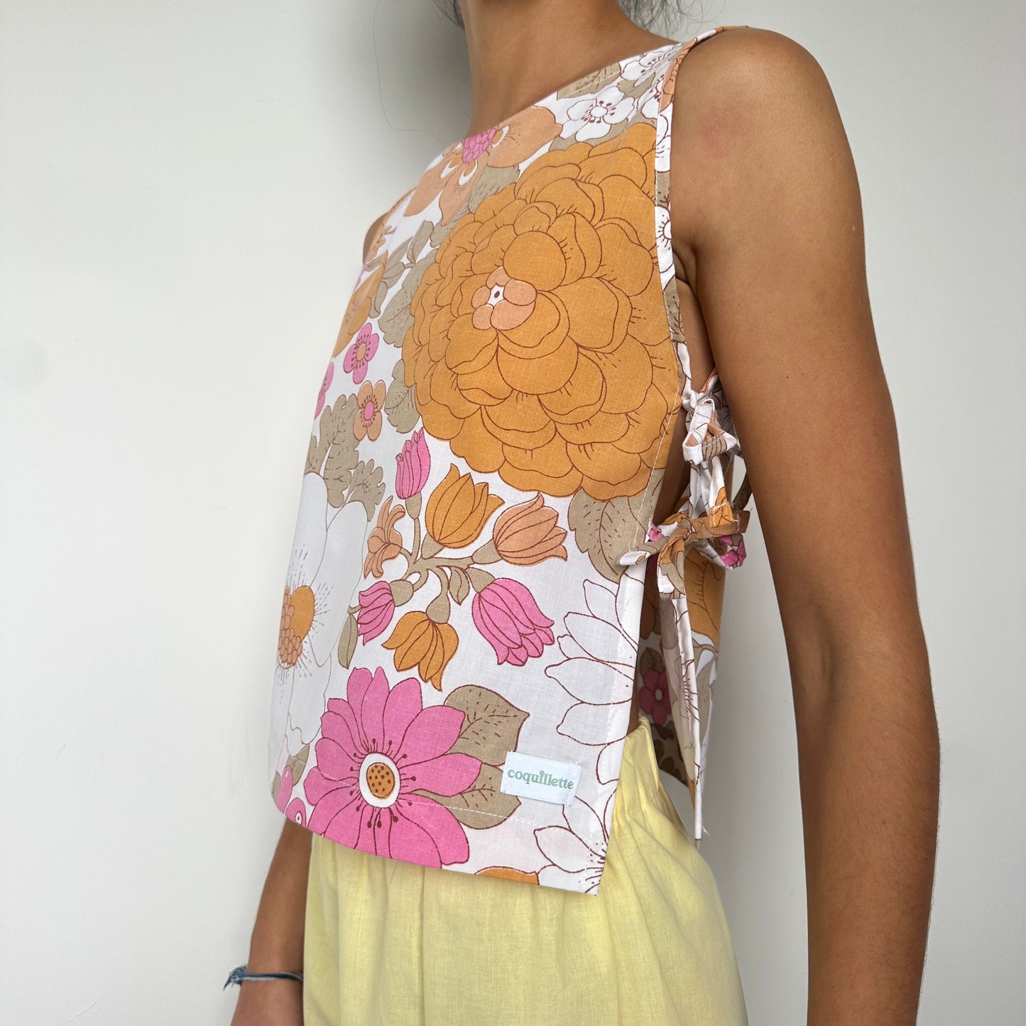 Haut Noeud Coté Fleurs Rose Camel