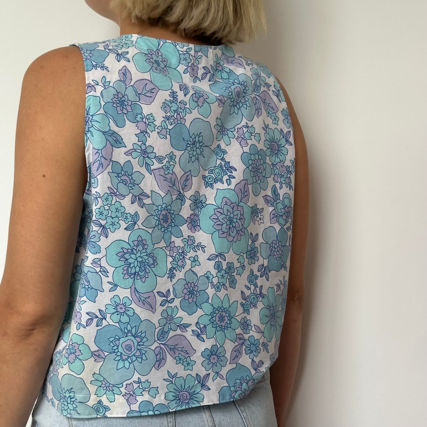 Haut Bouton Fleurs Bleu