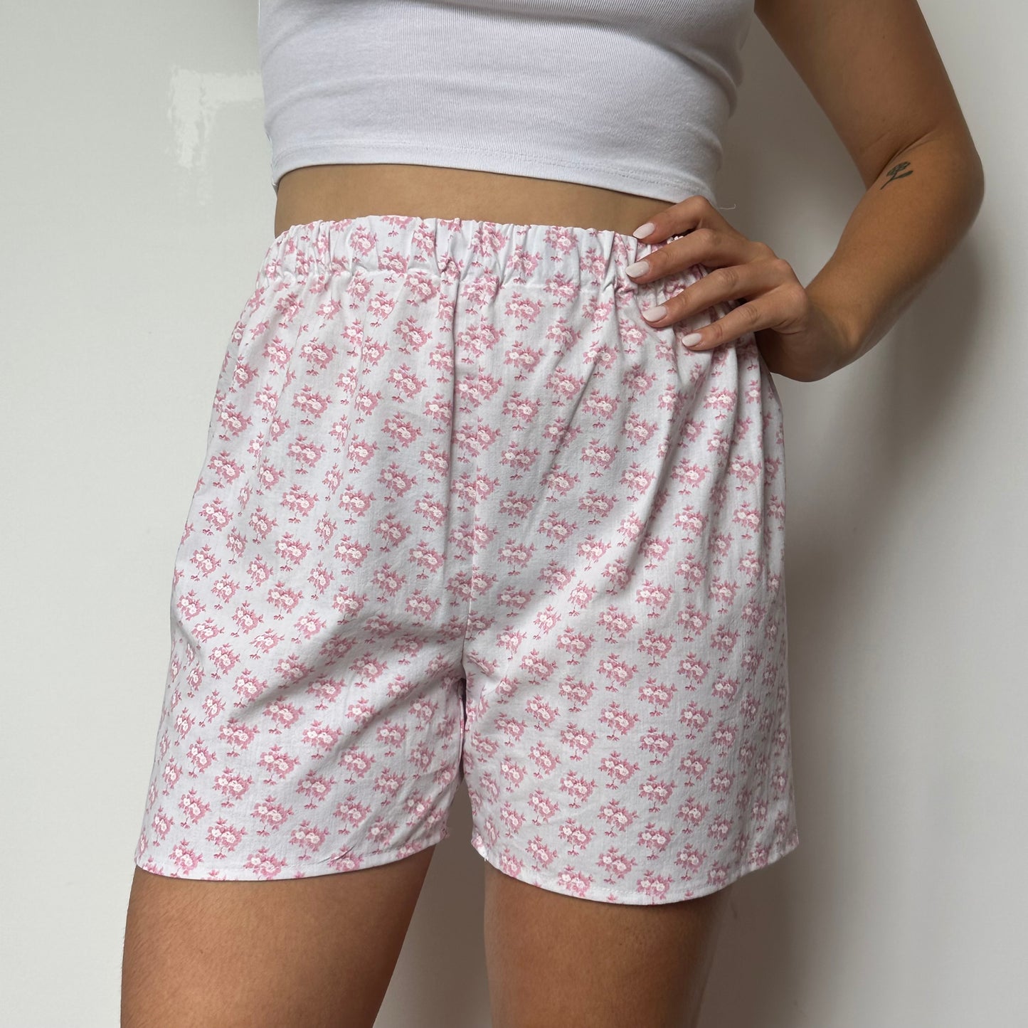 Short Motifs Rose