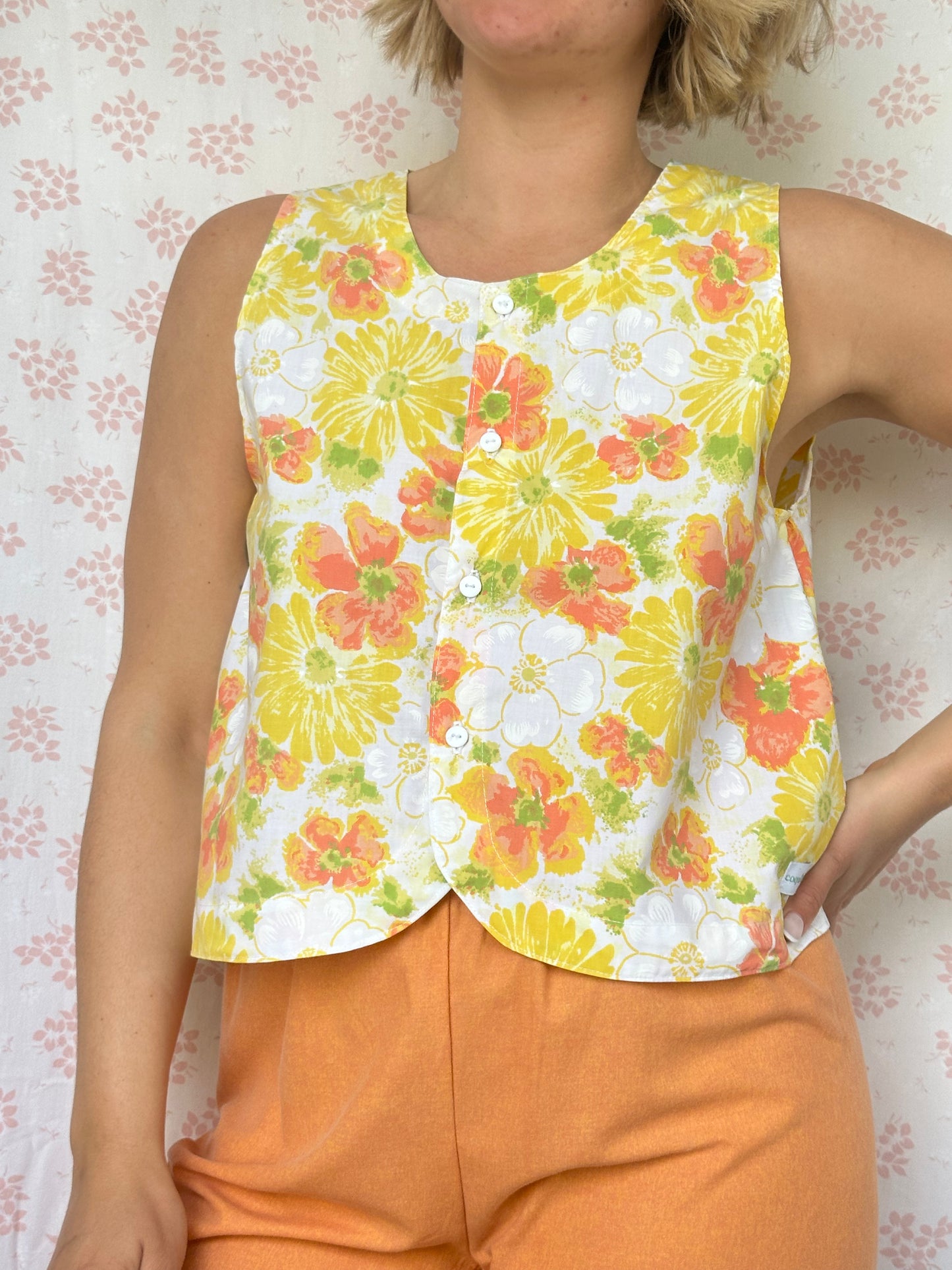 Haut Bouton Fleurs Jaune Rouge