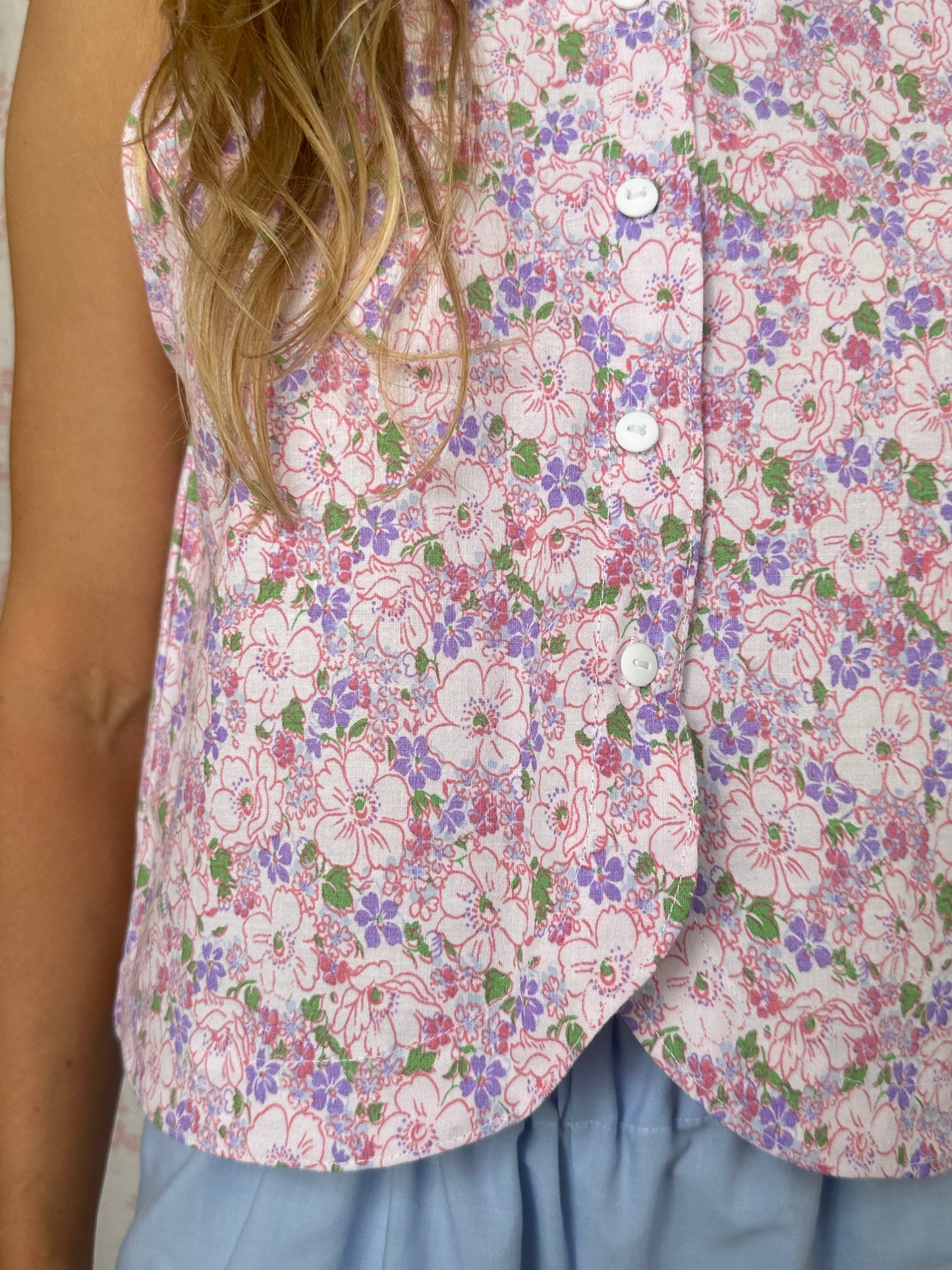 Haut Bouton Fleurs Rose