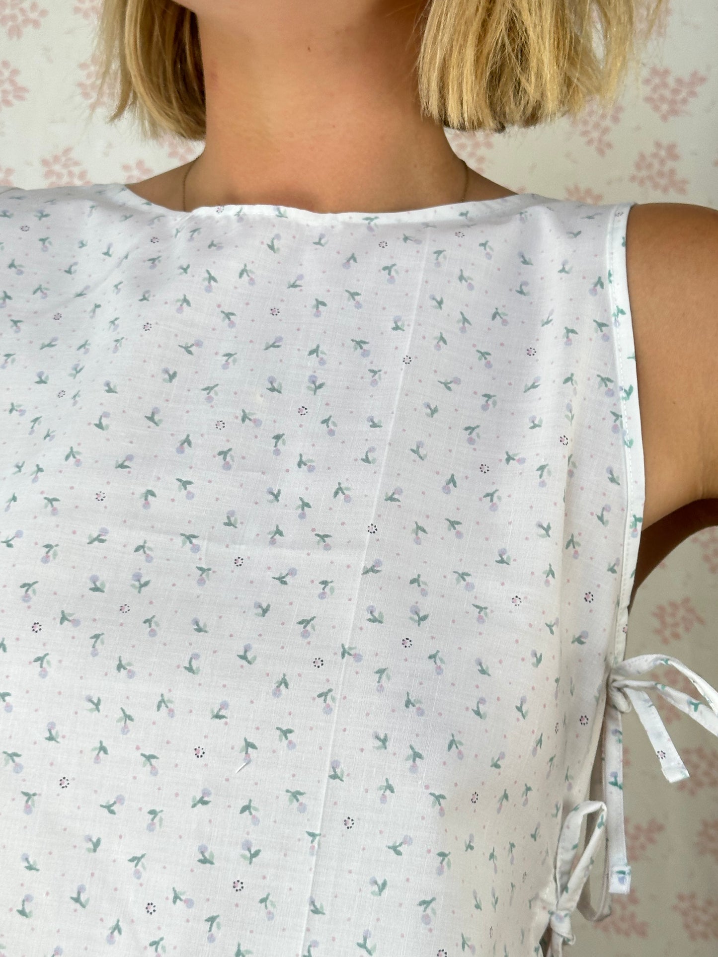 Haut Noeud Blanc Petites Fleurs