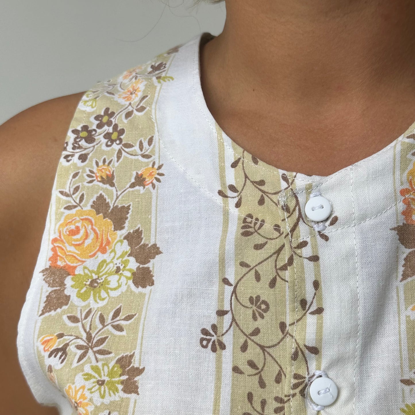 Haut Bouton Fleurs Orange