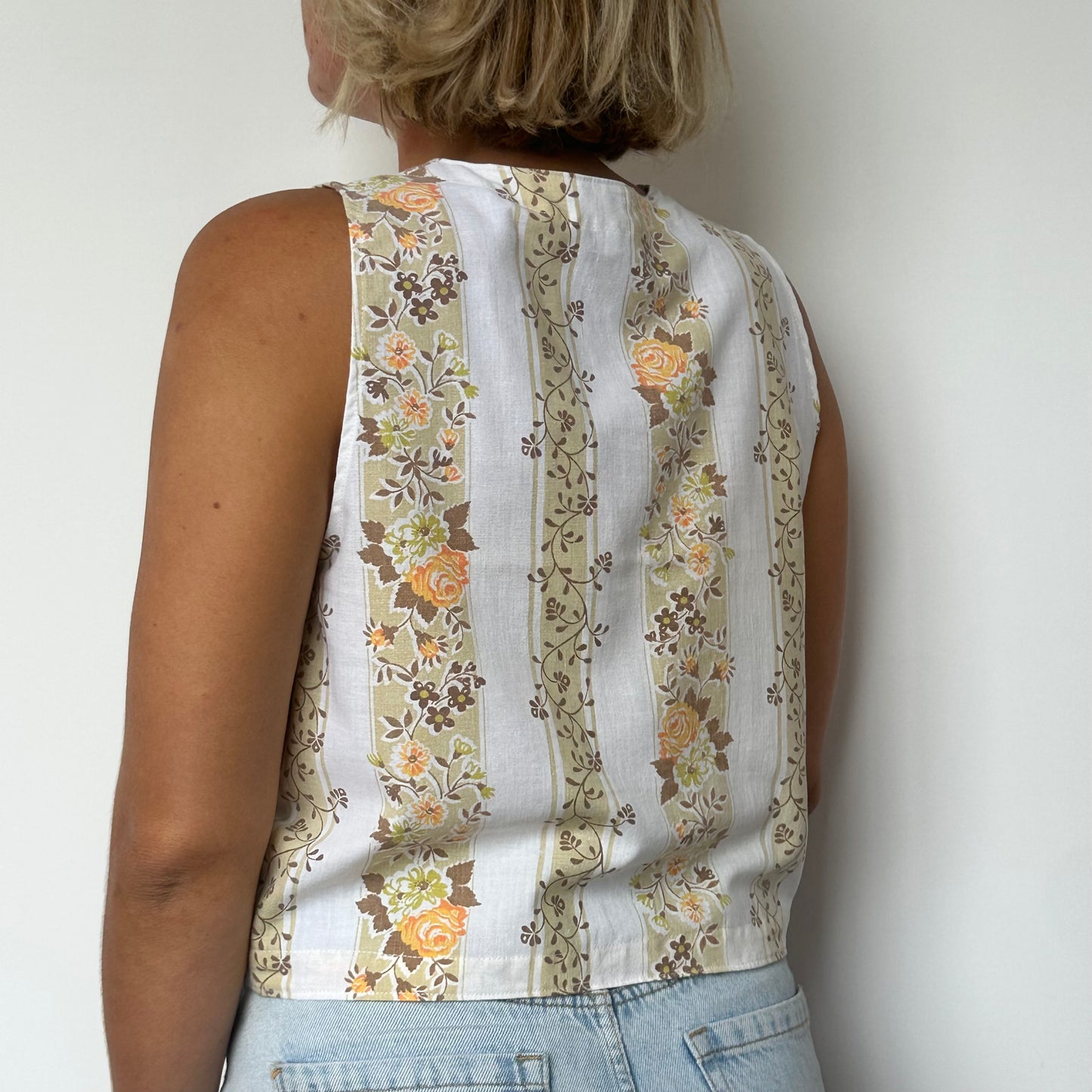 Haut Bouton Fleurs Orange