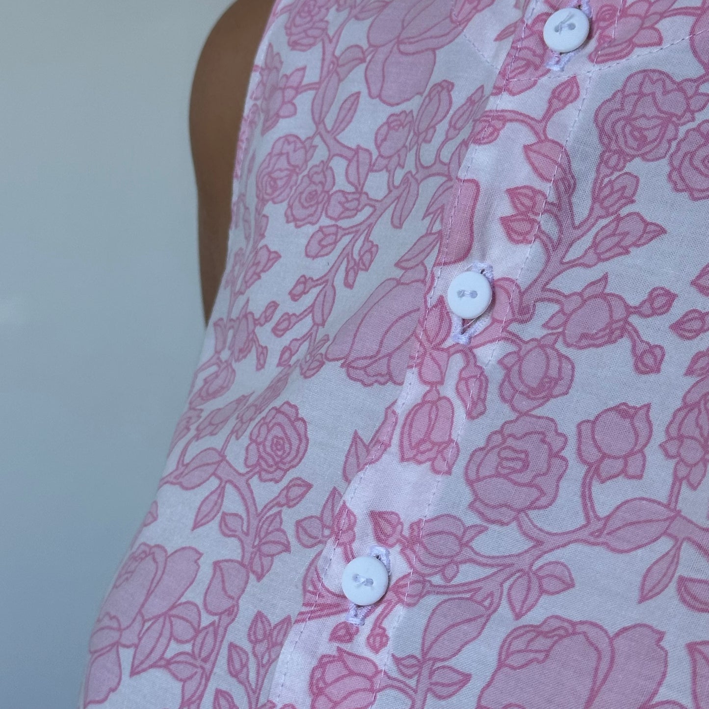 Haut Bouton Fleurs Rose