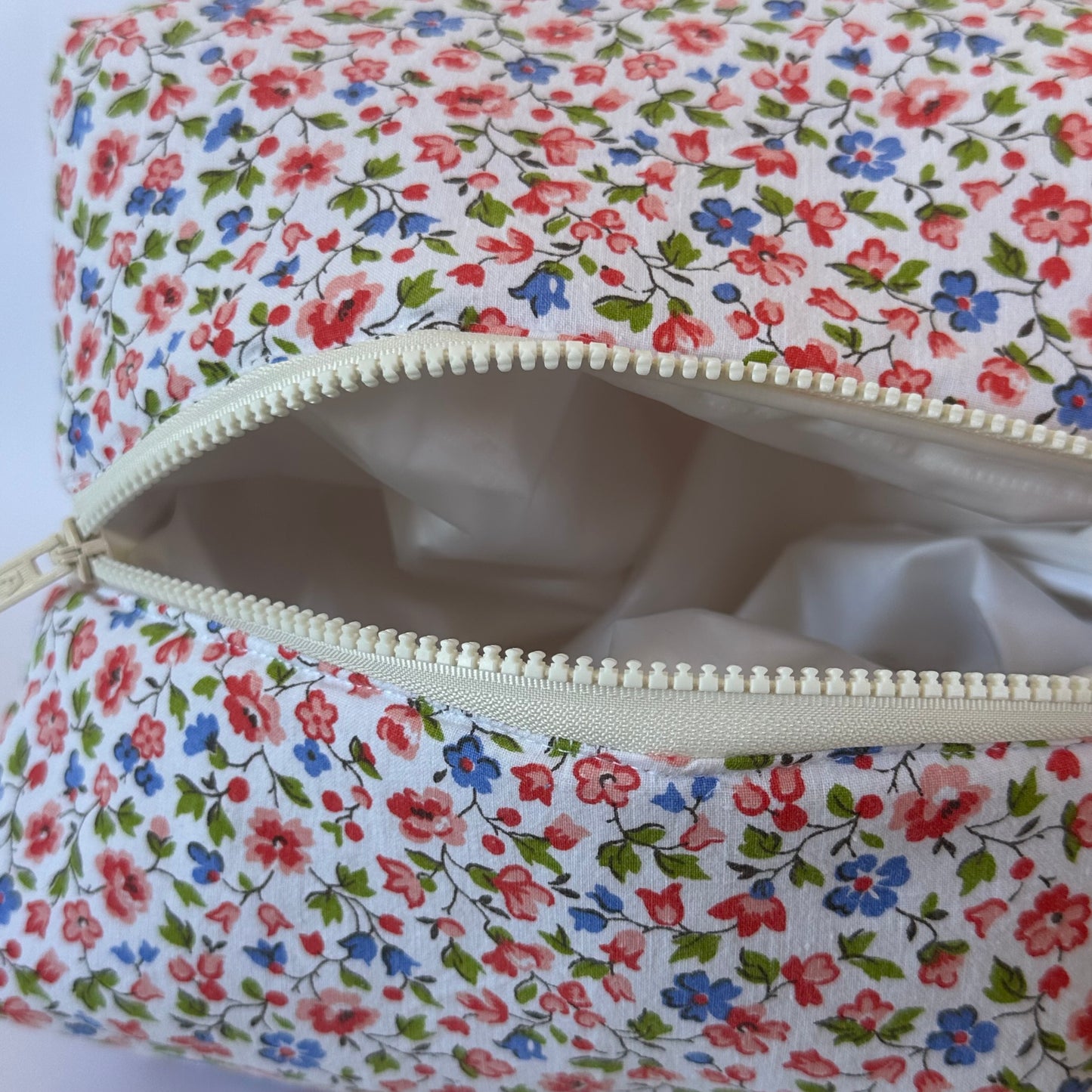 Trousse de toilette Fleurs Rouge