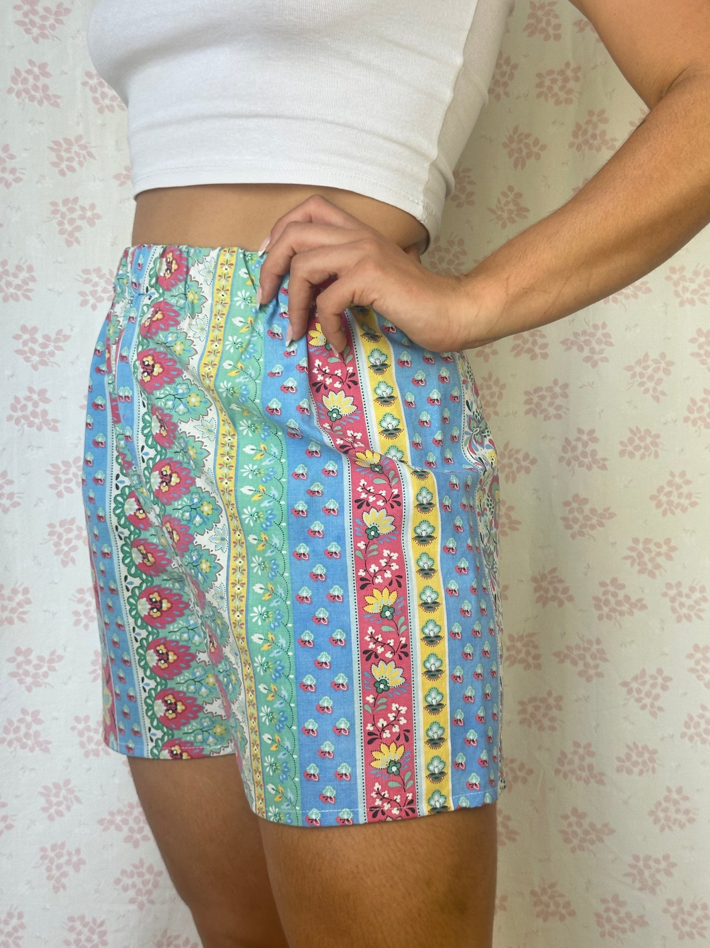 Short Motifs