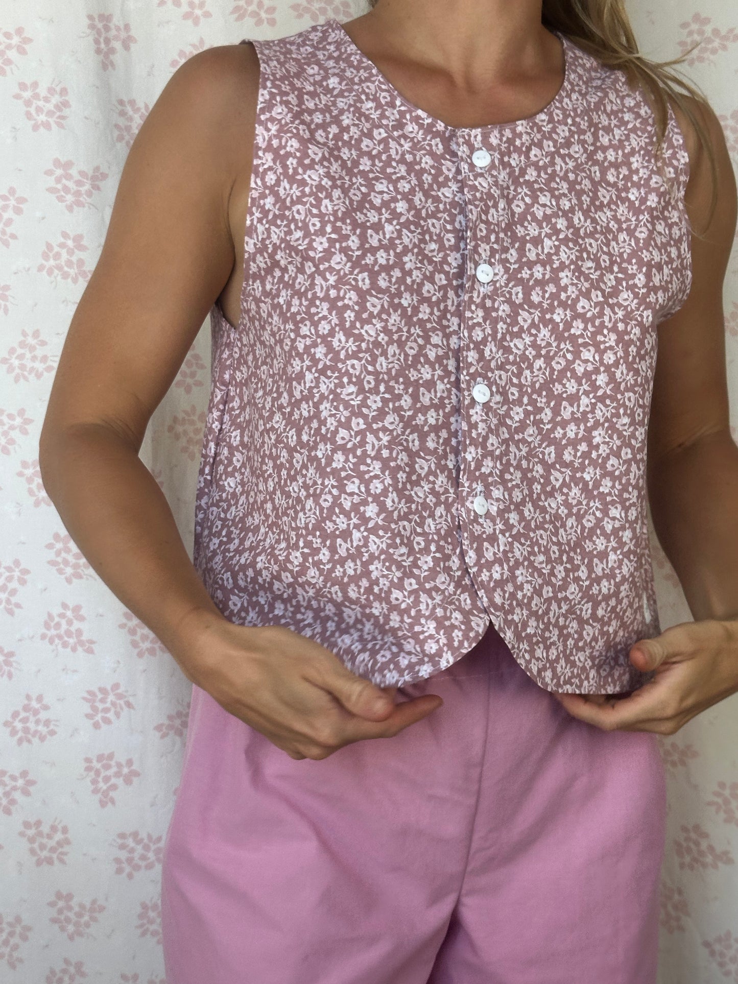 Haut Bouton Fleurs Rose