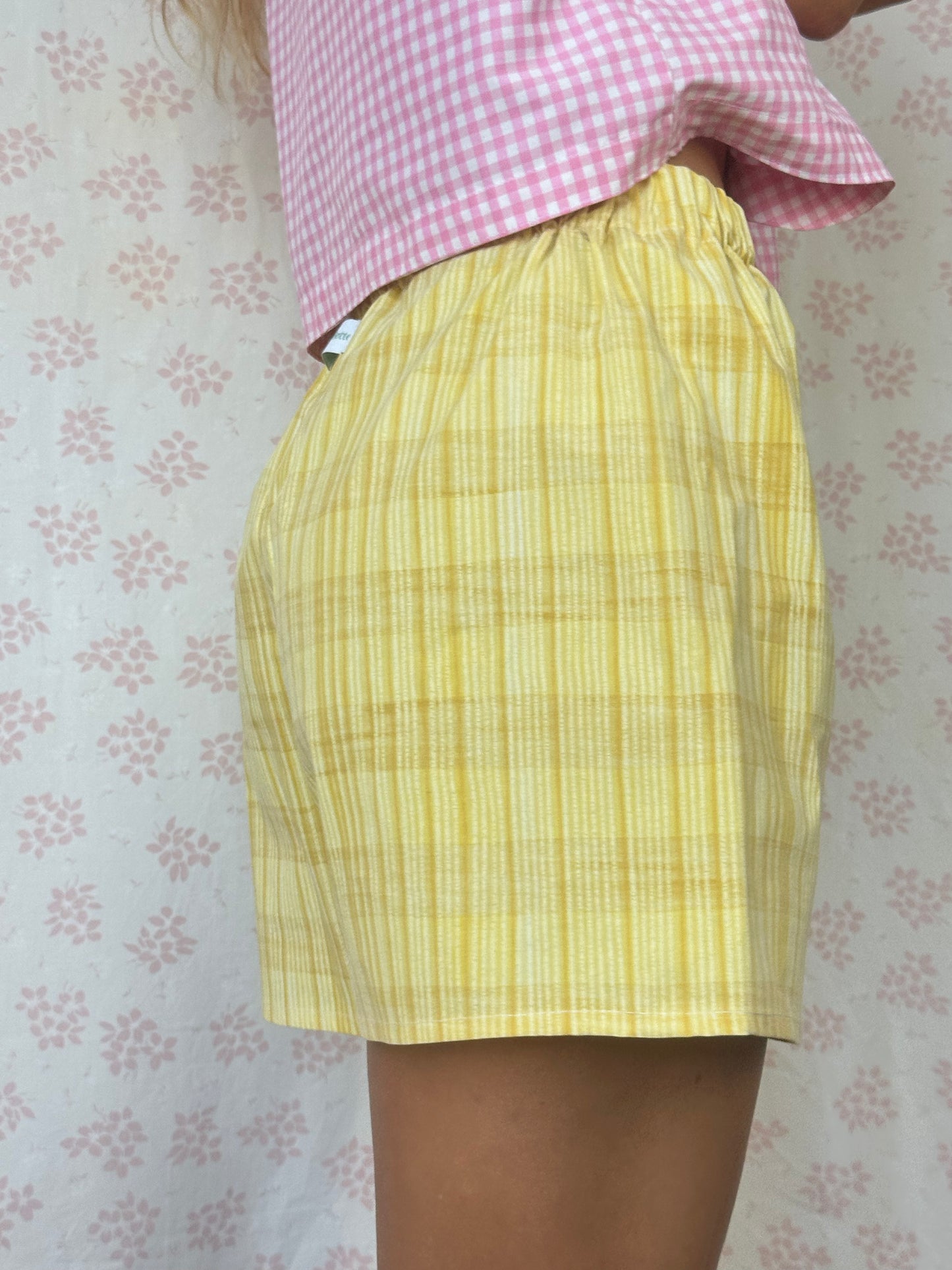 Short Jaune