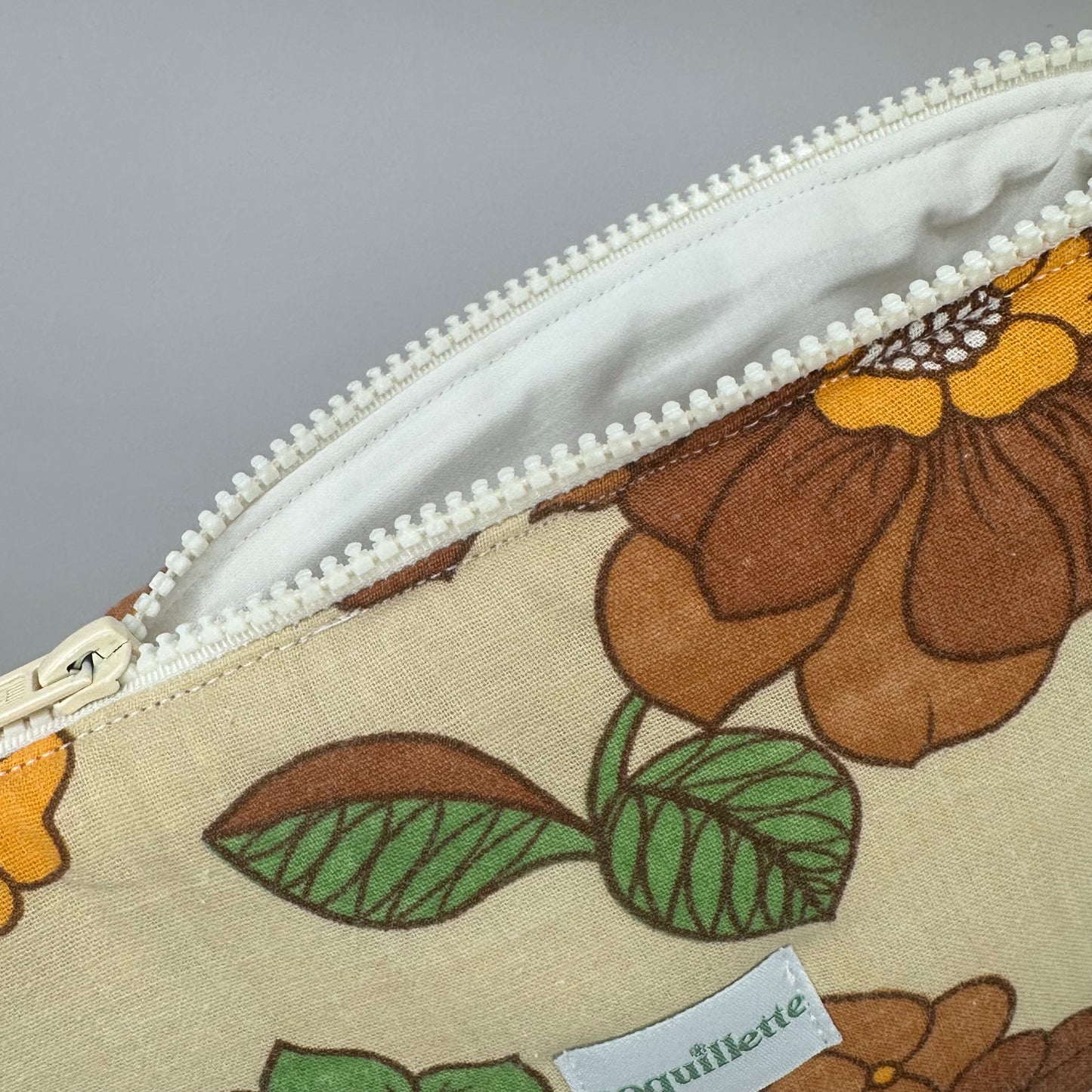Grande Pochette Fleurs Marron