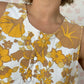 Haut Bouton Fleurs Marron et Jaune