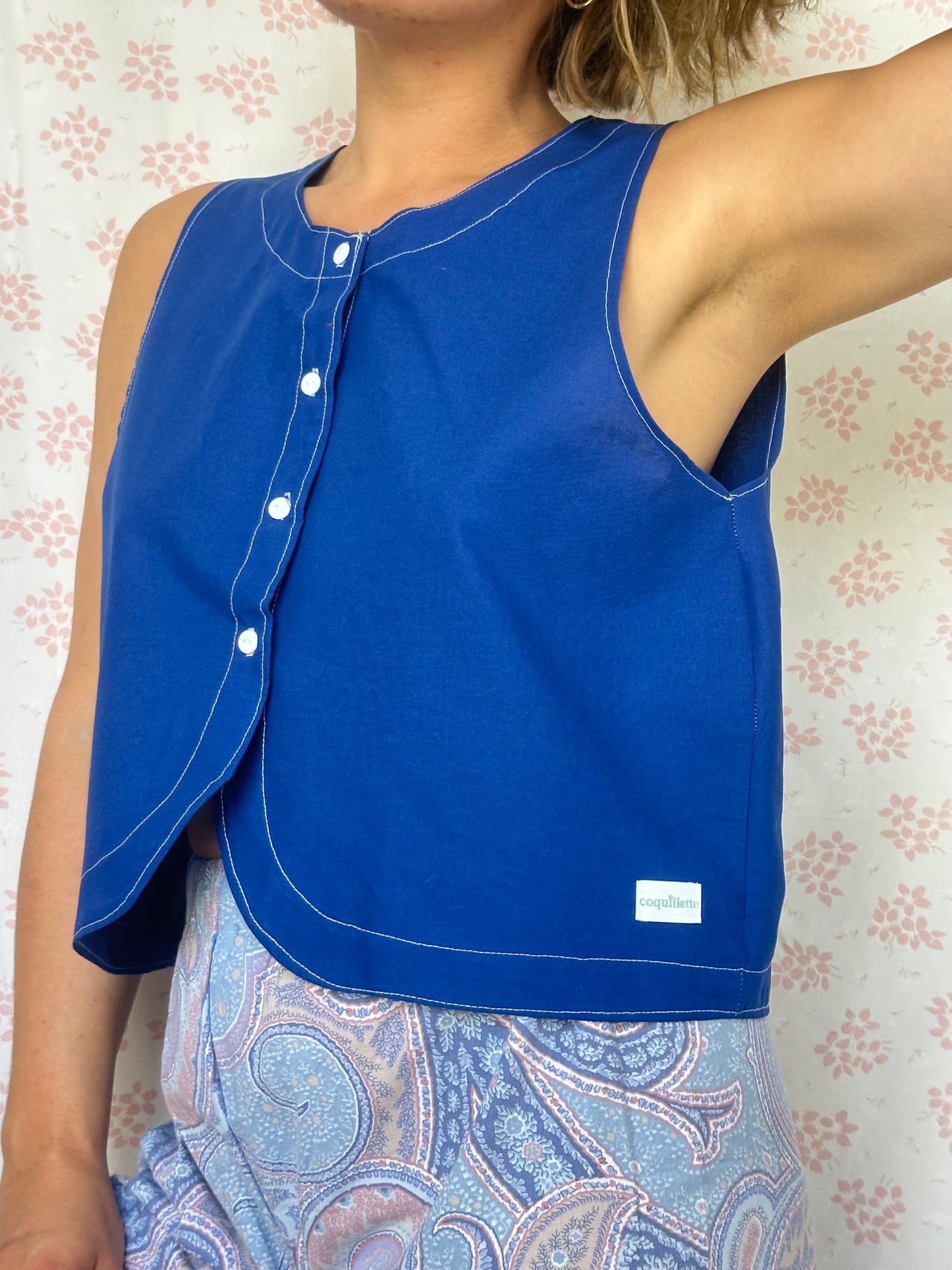 Haut Bouton Uni Bleu