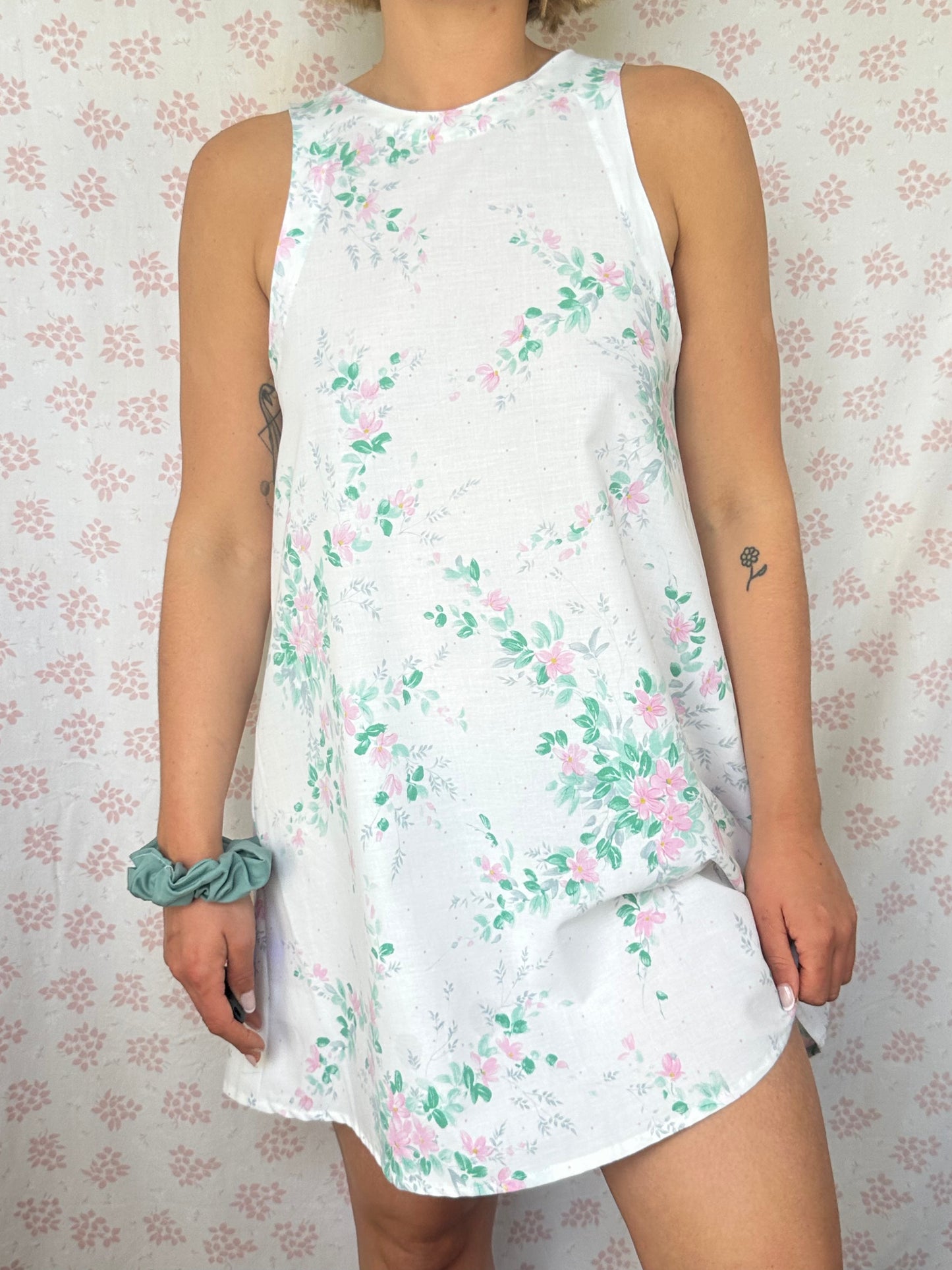 Robe Col Blanc Fleurs