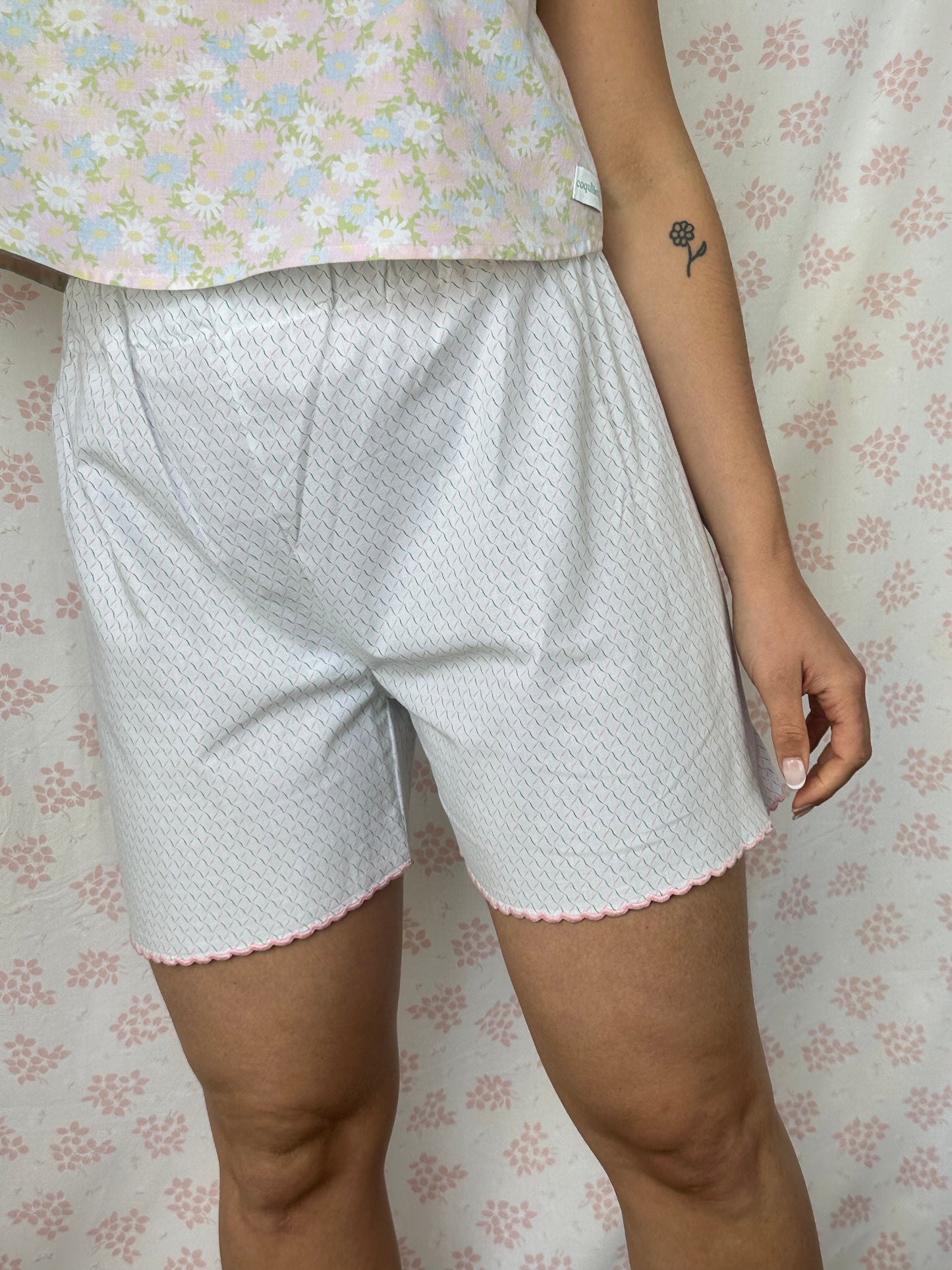 Short Motifs Blanc