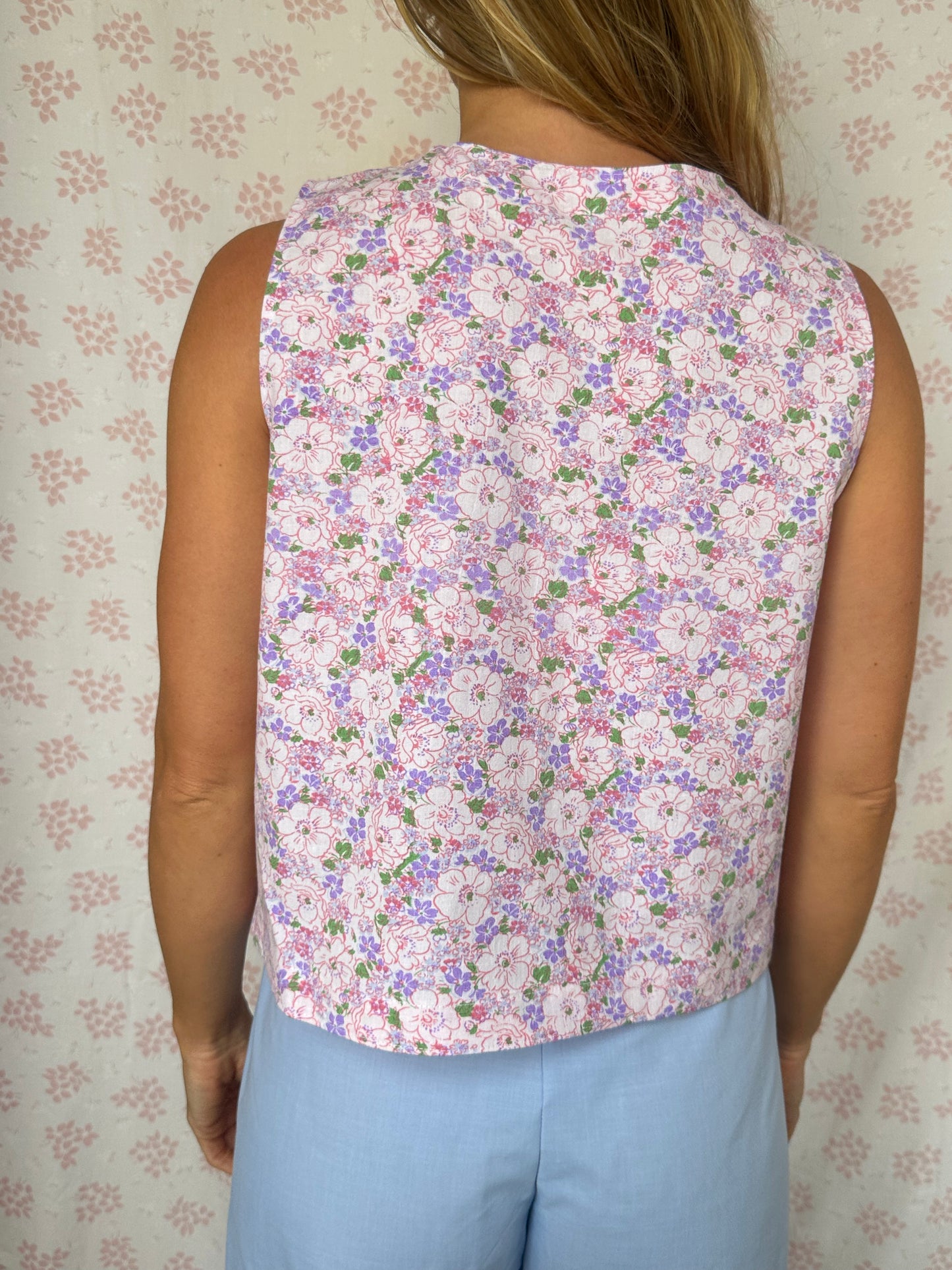 Haut Bouton Fleurs Rose