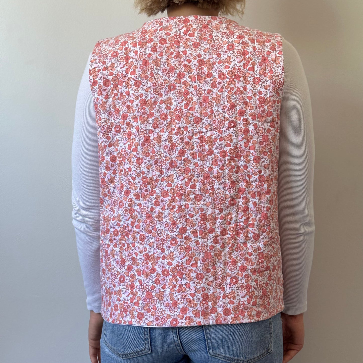 Gilet Matelassé Fleurs Rouge